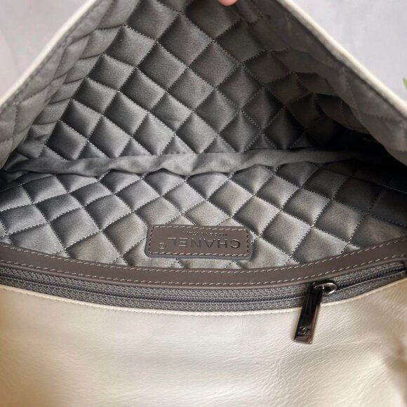 Authentic CHANEL CC Classic Madison Flap Bag Quilted Handbag Lambskin White - Picture 9 of 11